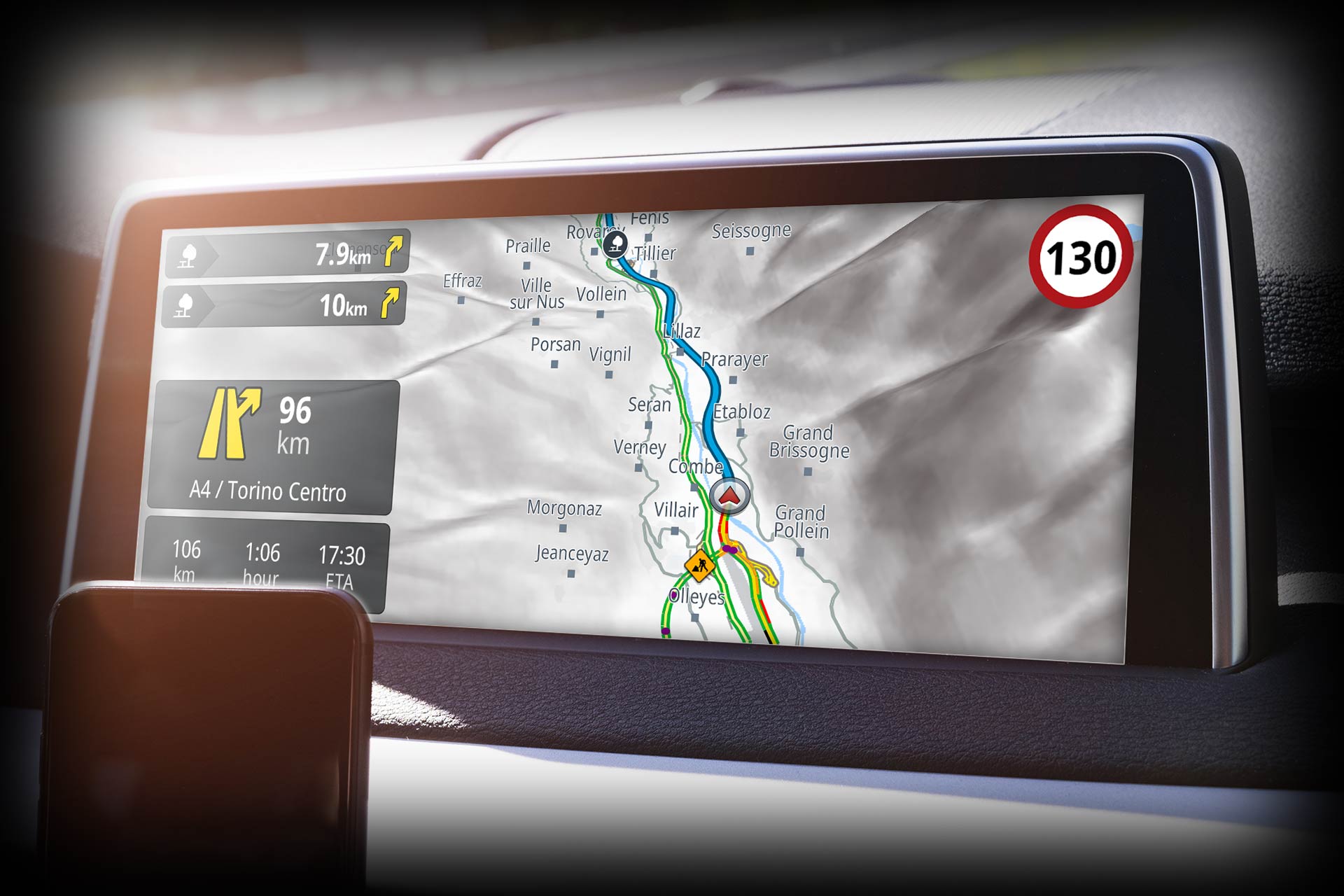 Connect Genius Maps to the in-car infotainment system. The connectivity layers supported are MirrorLink, Abalta WebLink, Bosch MySpin, Harman Connectnext, Pioneer AppRadio, and SDL-Smart Device Link.